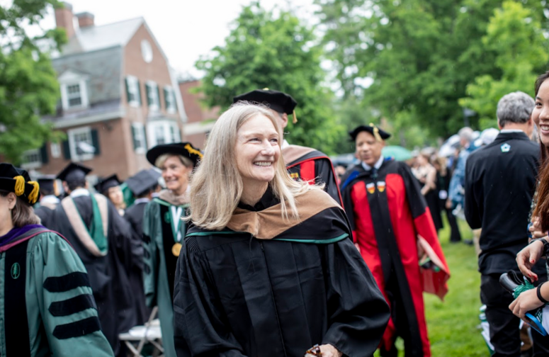 Debi Brooks delivers remarks at Dartmouth's Tuck School of Business