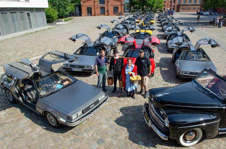 Intl Delorean Meeting_Hamburg 2.jpg