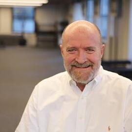 Derek Bandeen Headshot