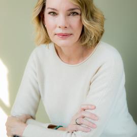 Fiona Davis Profile