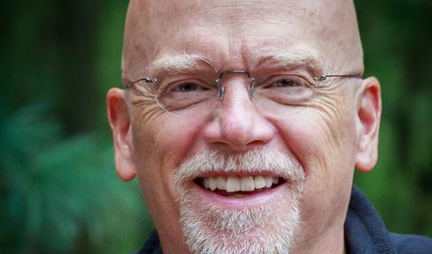 Head shot of Dr. Tim Greenamyre.