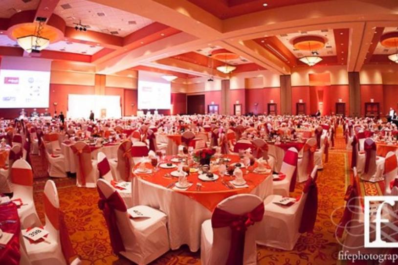 Fox Foto Friday: Second Annual Winter Gala Raises over $160K for Team Fox